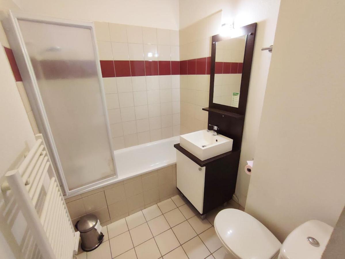 Le Bouquetin, Studio, Centre Luchon, Wifi, Casier A Skis, Ascenseur, 3 Personnes Bagnères-de-Luchon Extérieur photo