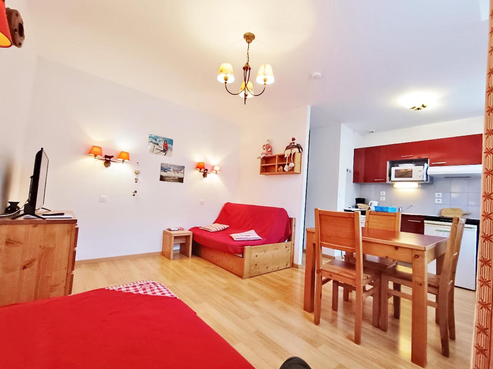 Le Bouquetin, Studio, Centre Luchon, Wifi, Casier A Skis, Ascenseur, 3 Personnes Bagnères-de-Luchon Extérieur photo