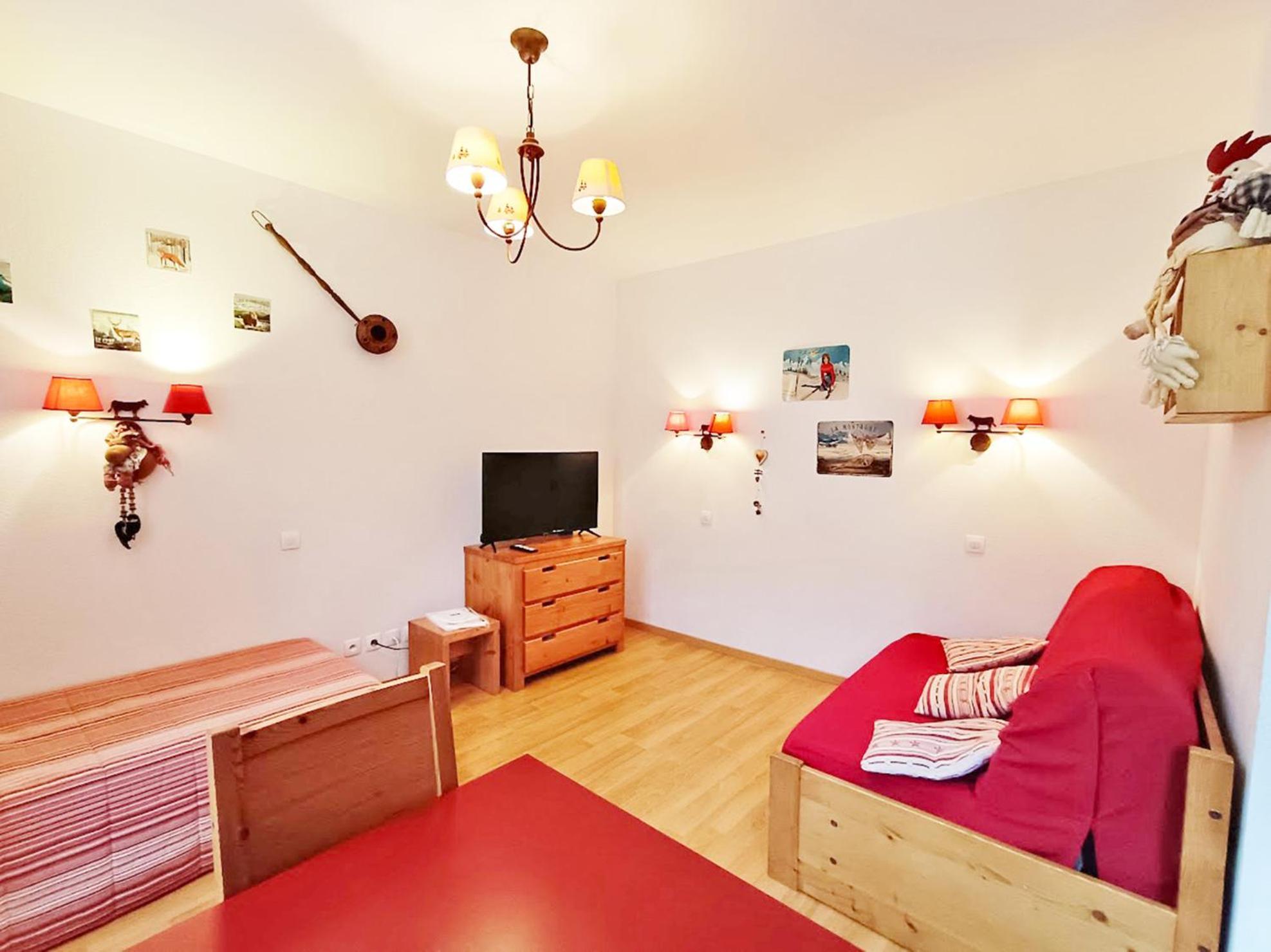 Le Bouquetin, Studio, Centre Luchon, Wifi, Casier A Skis, Ascenseur, 3 Personnes Bagnères-de-Luchon Extérieur photo