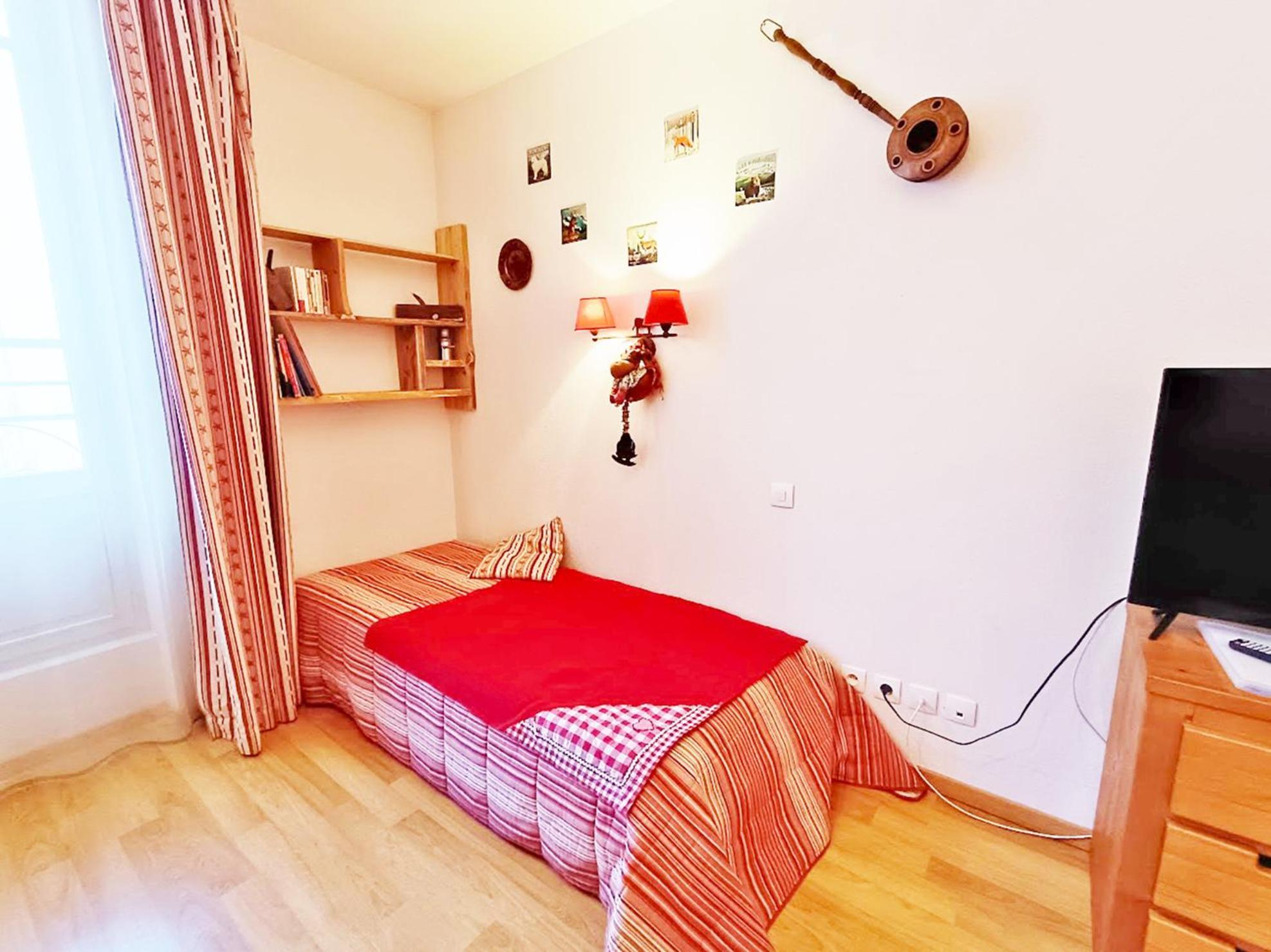 Le Bouquetin, Studio, Centre Luchon, Wifi, Casier A Skis, Ascenseur, 3 Personnes Bagnères-de-Luchon Extérieur photo